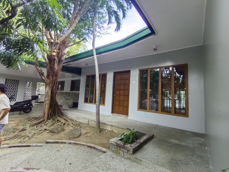 Villa For Rent in Urdaneta