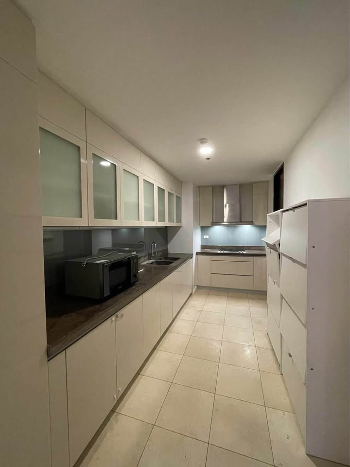 GRAND HYATT MANILA  RESIDENCES