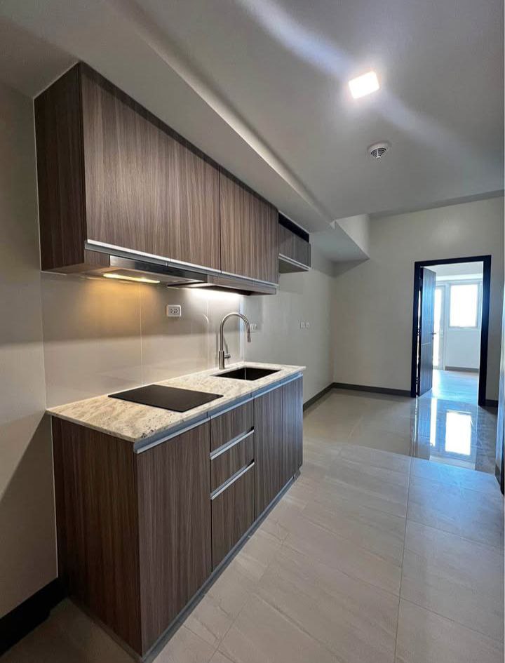 Apartment For Rent in McKinley Hill