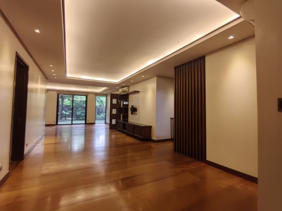 Villa For Rent in Dasmariñas