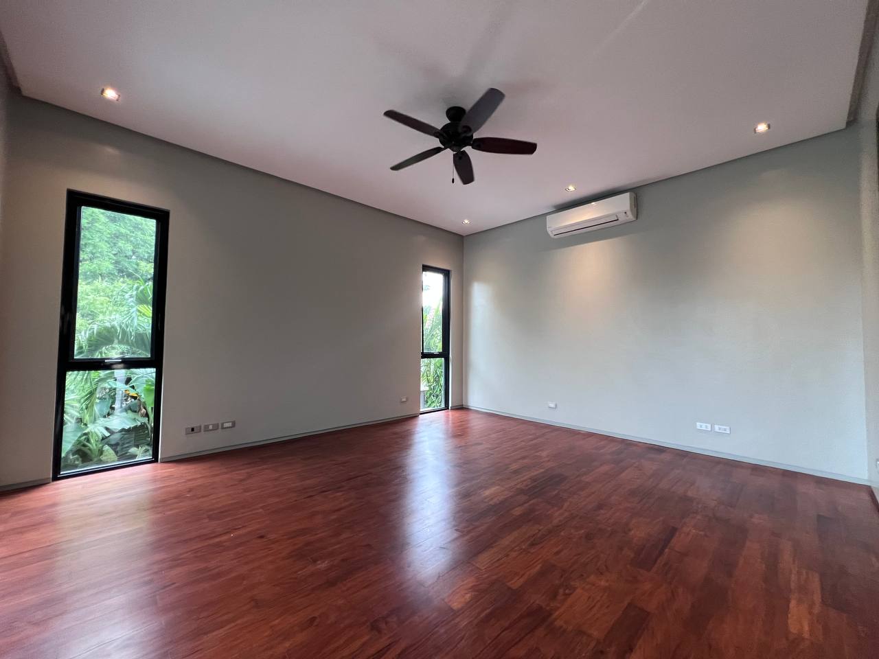 ANAHAW ST AYALA ALABANG VILLAGE