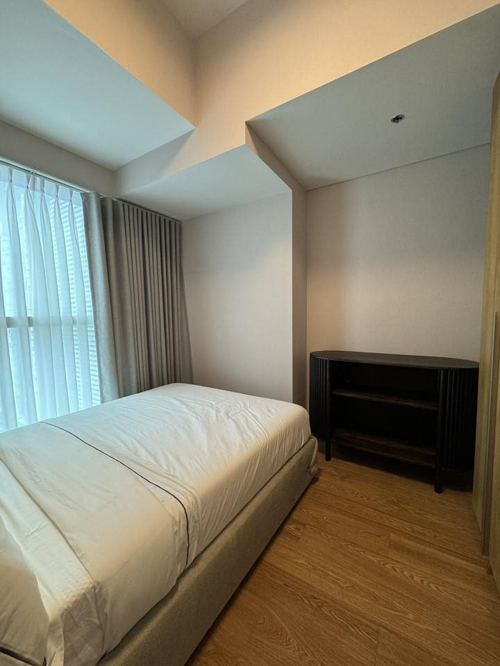THE SEASONS RESIDENCES