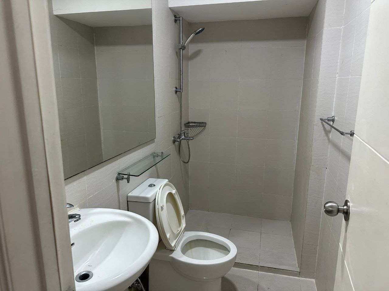 Acqua Private Residences	L