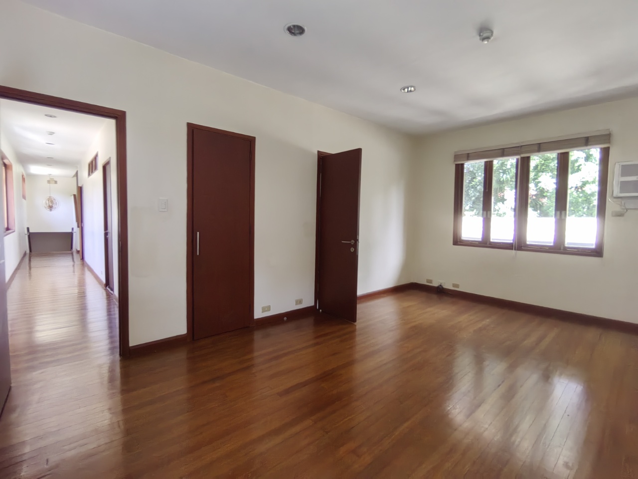 Villa For Rent in Dasmariñas