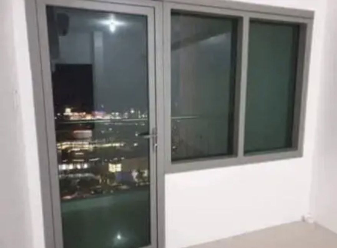 Apartment For Sale in Alabang