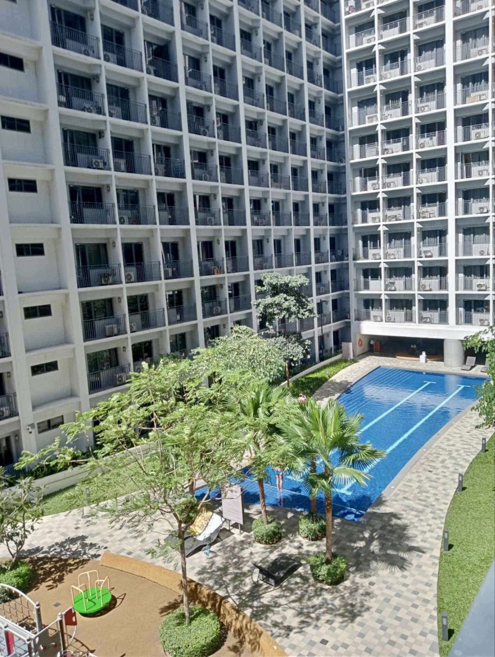 Apartment For Rent in Pasay Rotonda