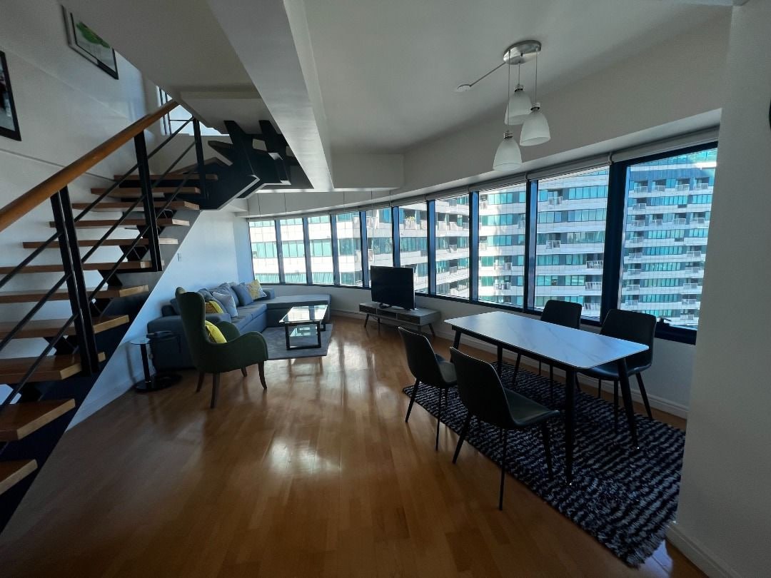 Condo  For Rent in Rockwell