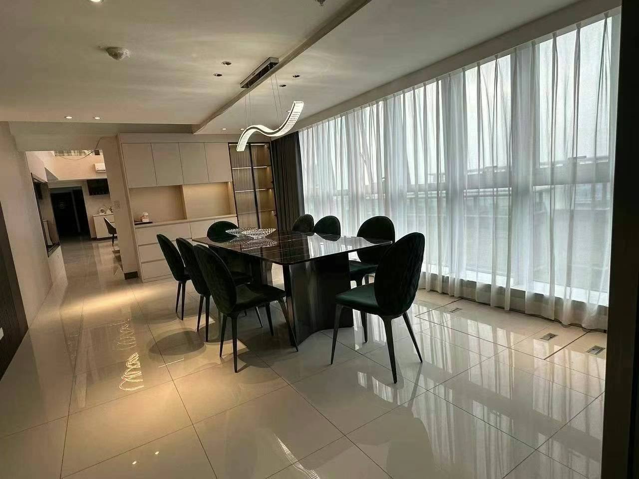 Apartment For Sale in Bonifacio Global City