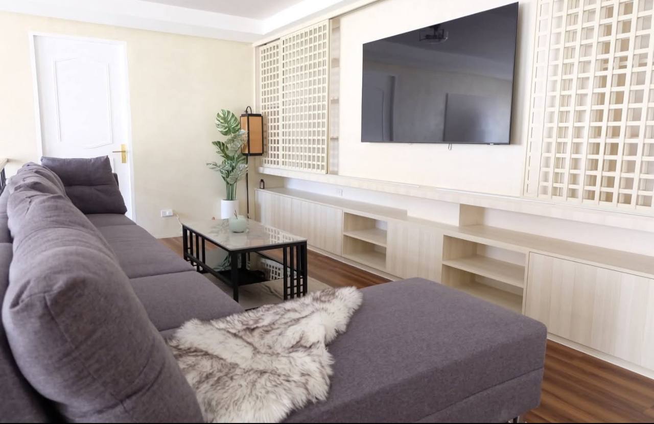 Apartment For Rent in McKinley Hill
