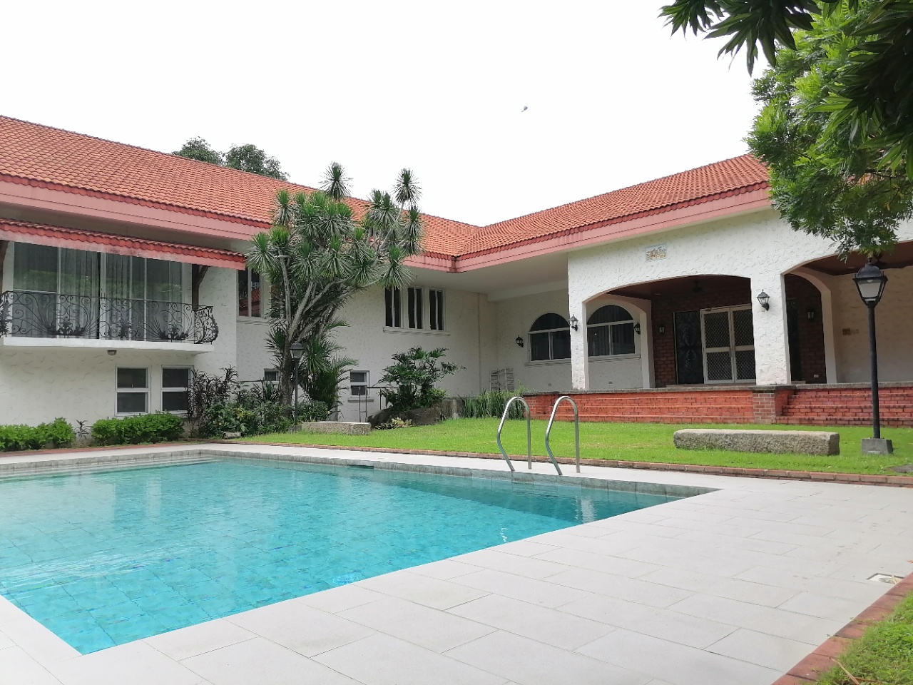 Villa For Rent in Dasmariñas