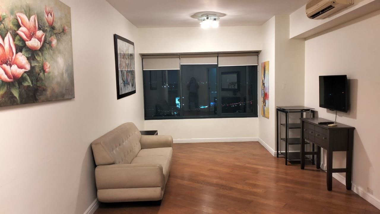 Condo For Rent in Rockwell