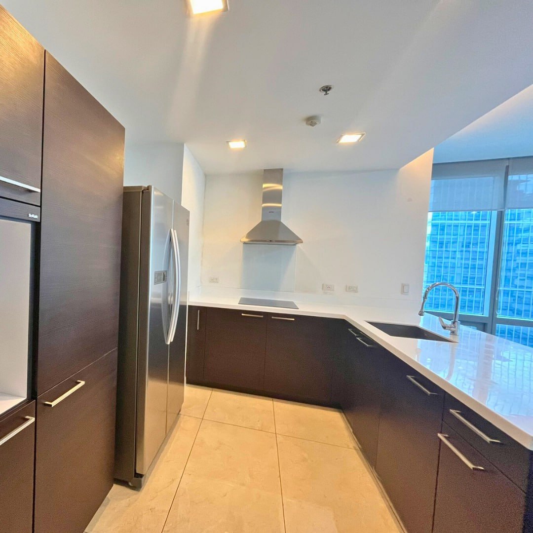 The Suites at One Bonifacio High Street