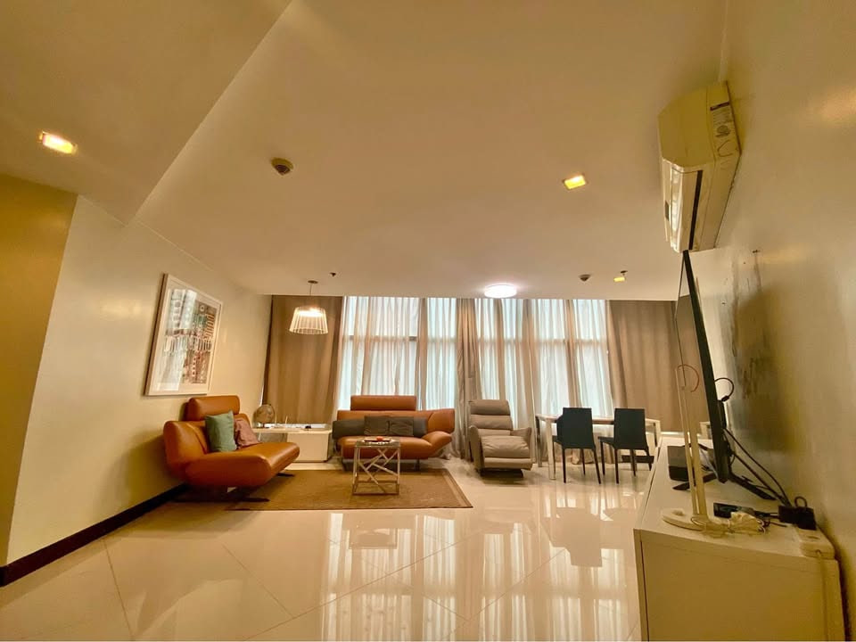 ONE CENTRAL CONDOMINIUM