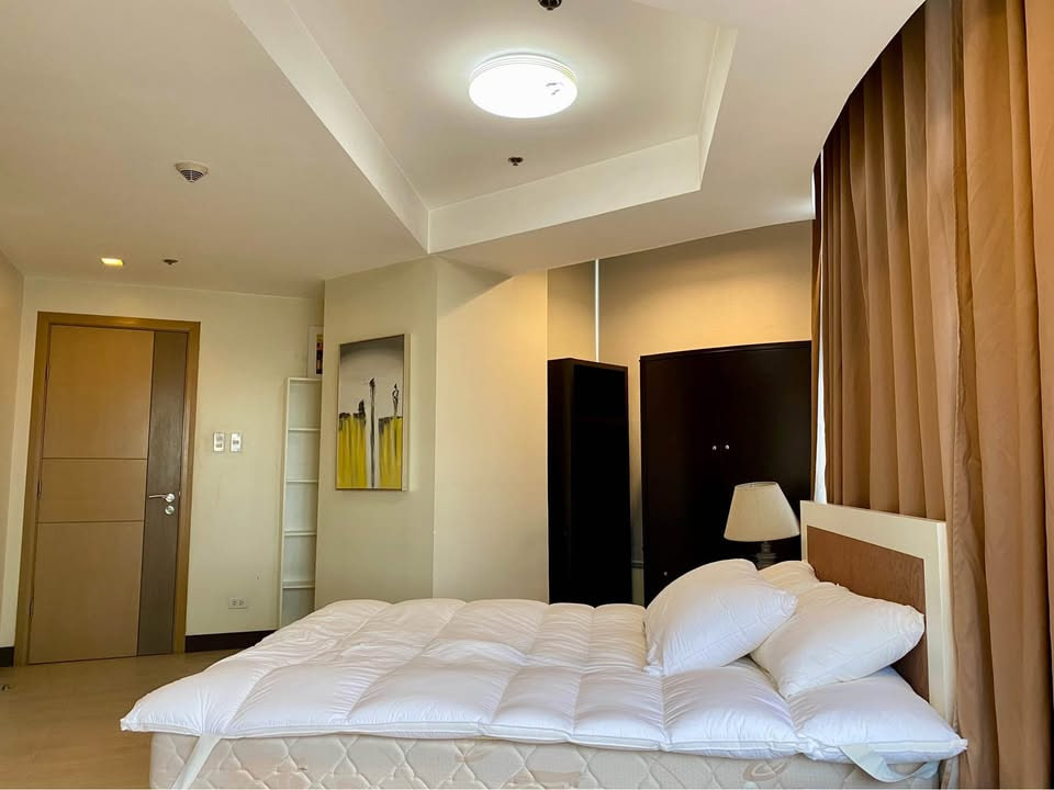 ONE CENTRAL CONDOMINIUM