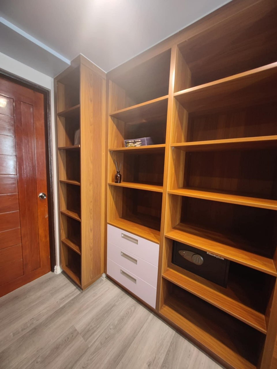 CITYLAND MAKATI EXECUTIVE