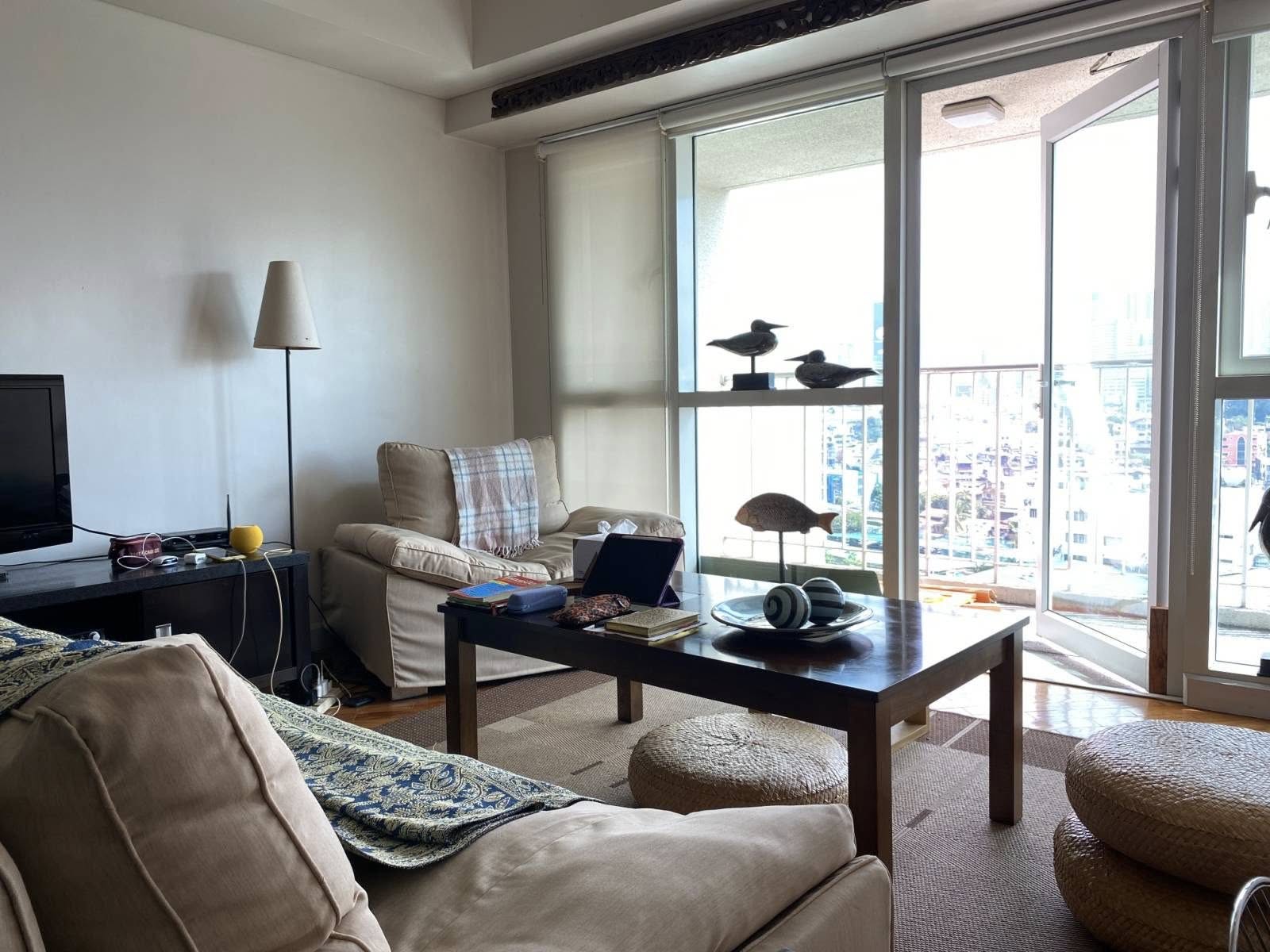 Condo For Rent in Rockwell
