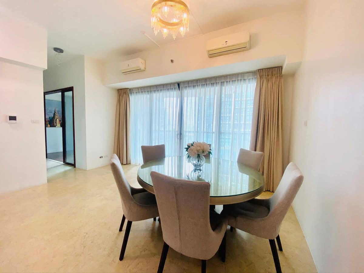 GRAND HYATT MANILA  RESIDENCES