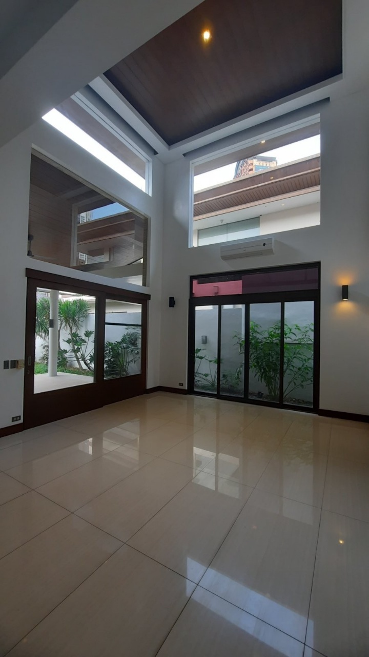 Apartment For Rent in Bel-Air