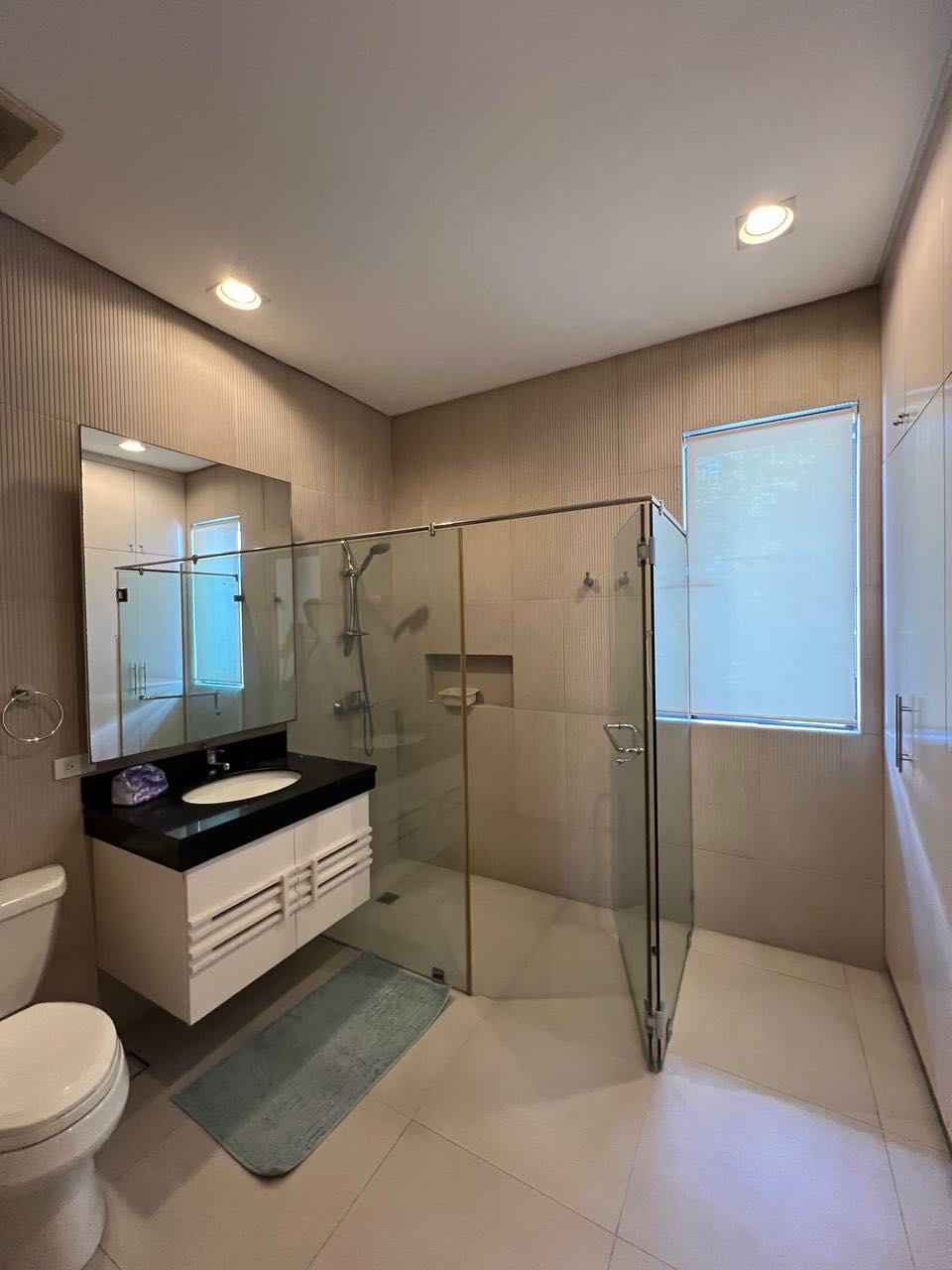 Villa For Rent in Ayala Alabang