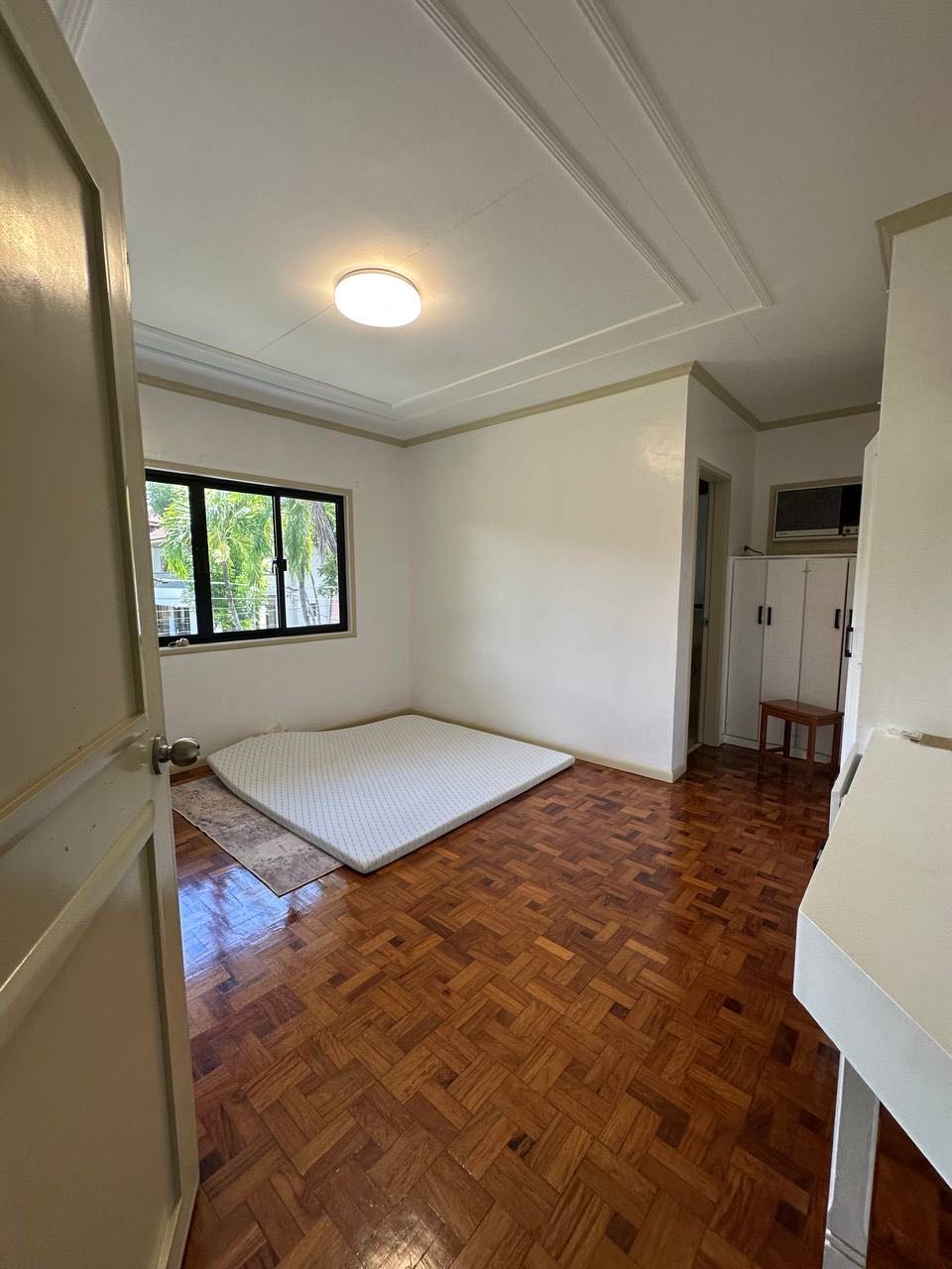 Apartment For Rent in Ayala Alabang
