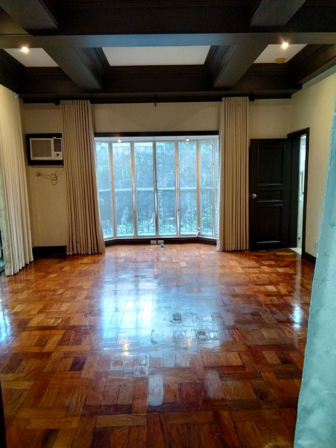 Apartment For Rent in Ayala Alabang