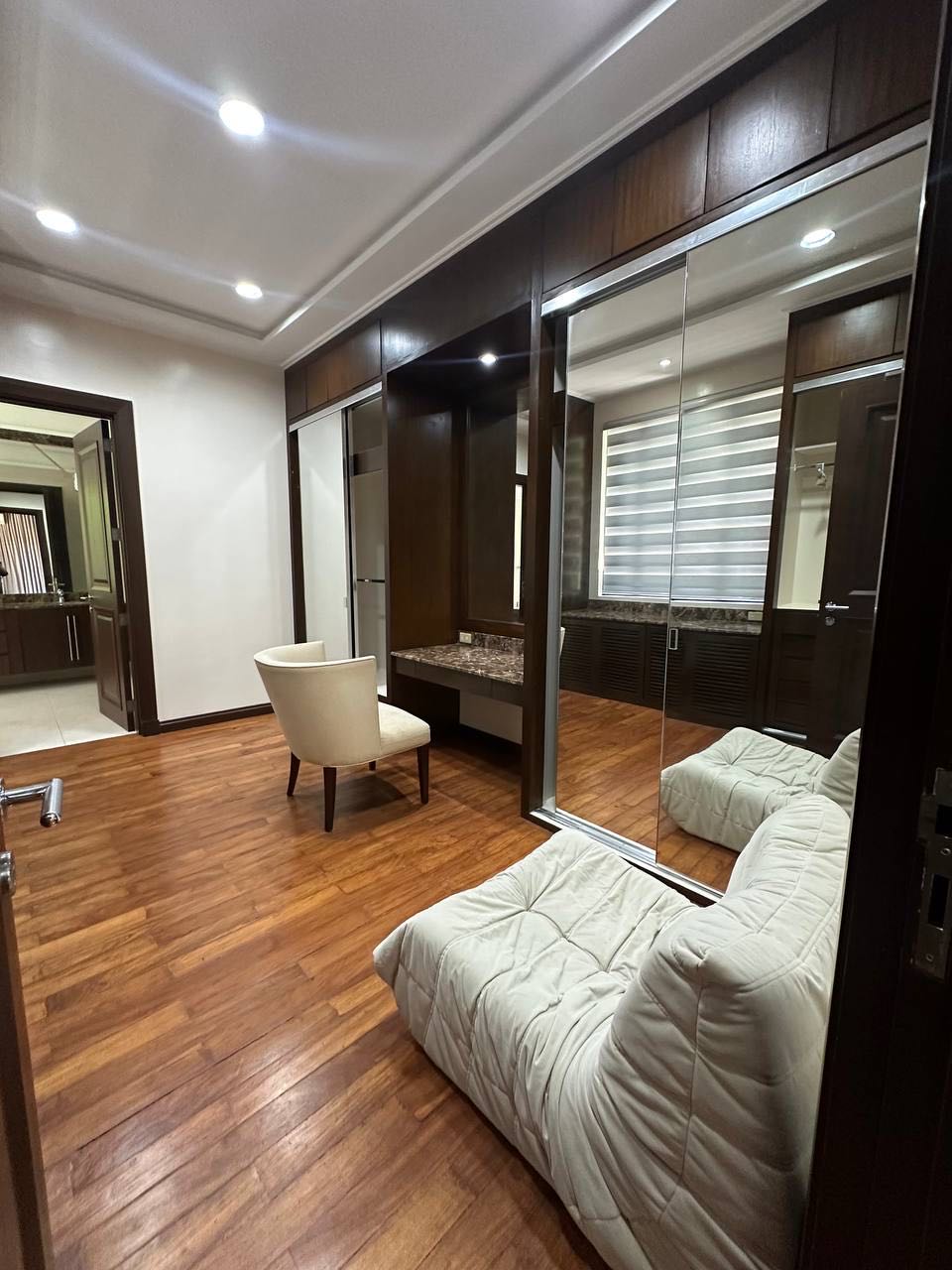 SAN BARTOLOME ST AYALA ALABANG VILLAGE