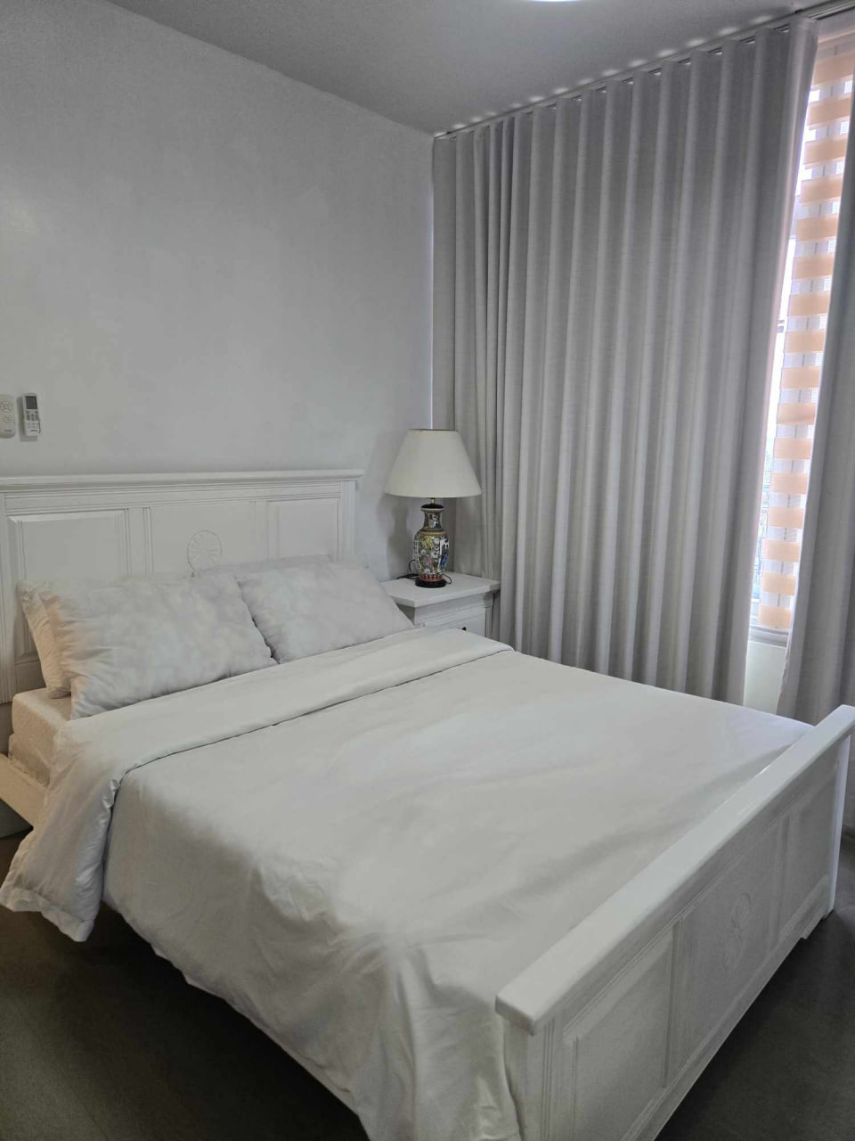 Condo For Rent in Rockwell