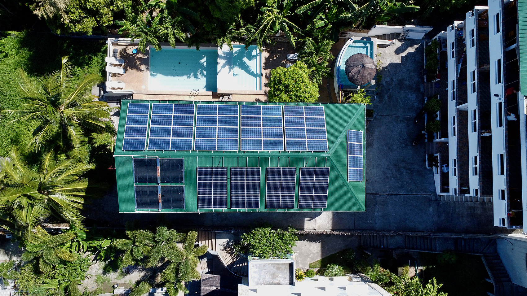 Manila Real Estate in 2025: Navigating Oversupply, Economic Resilience, and Suburban Shifts