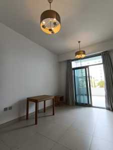 Azizi Candace Acacia