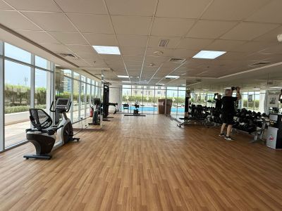 Azizi Candace Acacia