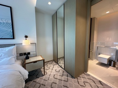 Address Hrabour Point