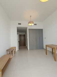 Azizi Candace Acacia