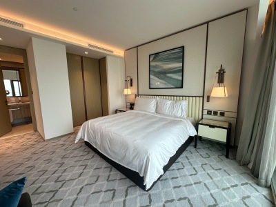 Address Hrabour Point