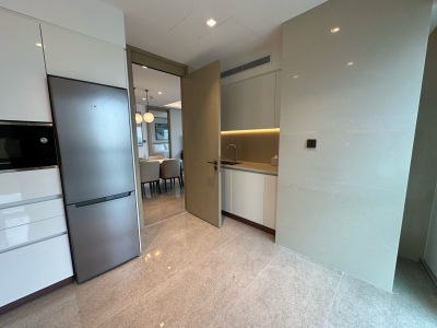 Address Hrabour Point